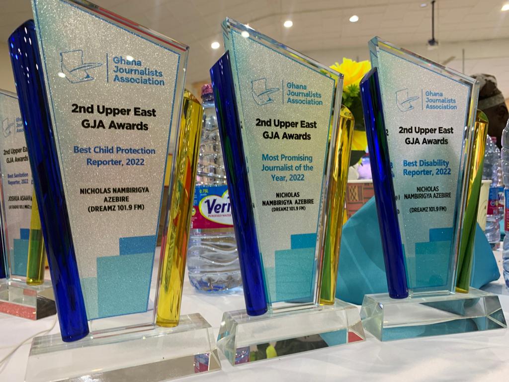 NICOLAS RECEIVED 3 AWARDS ON THE NIGHT
