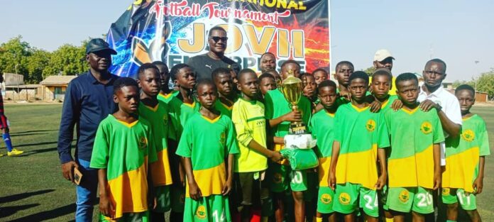 Some dignitaries with champions of the tournament Soccer Masters